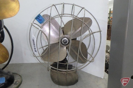 Vintage Handybreeze type ASUR model 1940 oscillating fan
