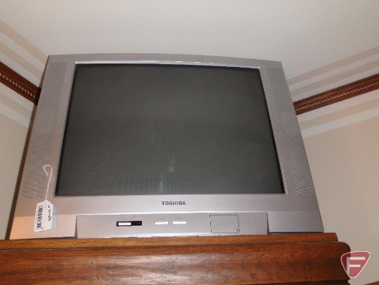 Toshiba 27in television with remote
