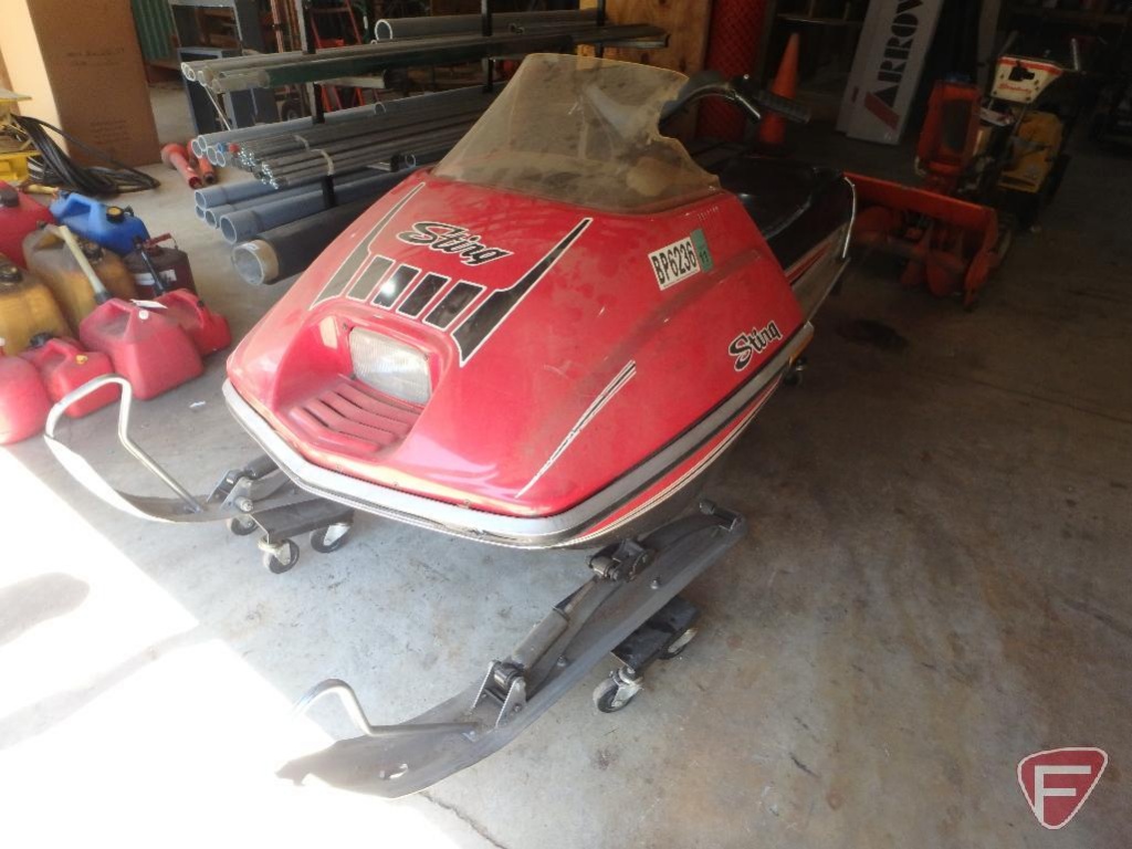 1976 Scorpion Range Whip Sting snowmobile, sn 7112811 1176, 440 twin