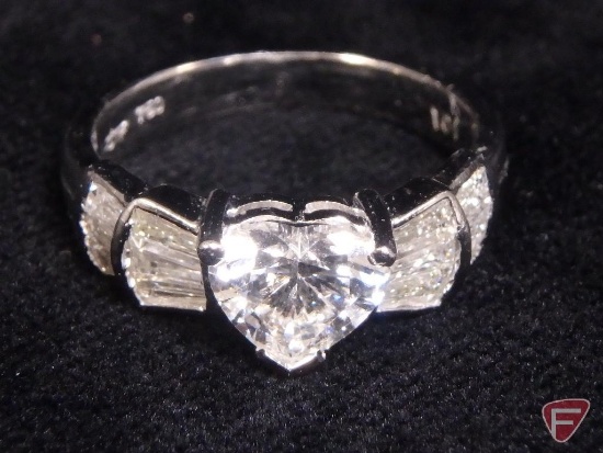 Ladies Diamond ring