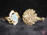 Ladies 14k yellow Gold cluster ring (white stone in center, not set correctly),