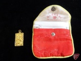 22k yellow Gold Oriental pendant with pouch