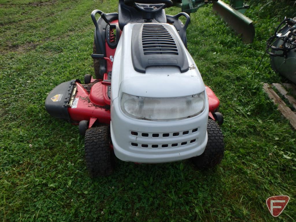 Huskee supreme best sale 54 garden tractor