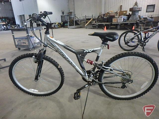 Triax 26in men s 21 speed silver bike bicycle Proxibid