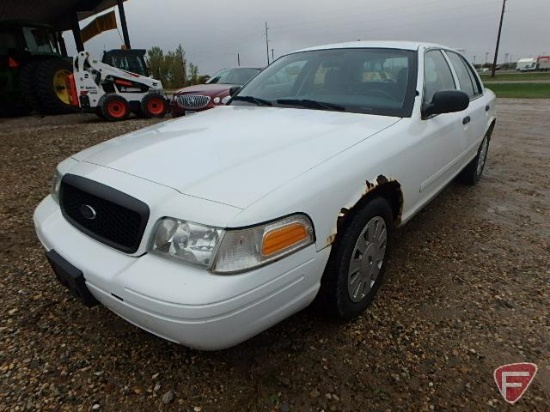 2007 Ford Crown Victoria Passenger Car, VIN # 2fahp71w37x123769