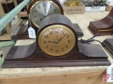 General Electric Telechron mantle clock 7.5inH and wood mantle clock 9.5inH with key. Both