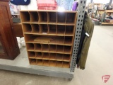 Shelf unit with dividers that are removable