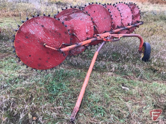 Farmhand 5 wheel rake