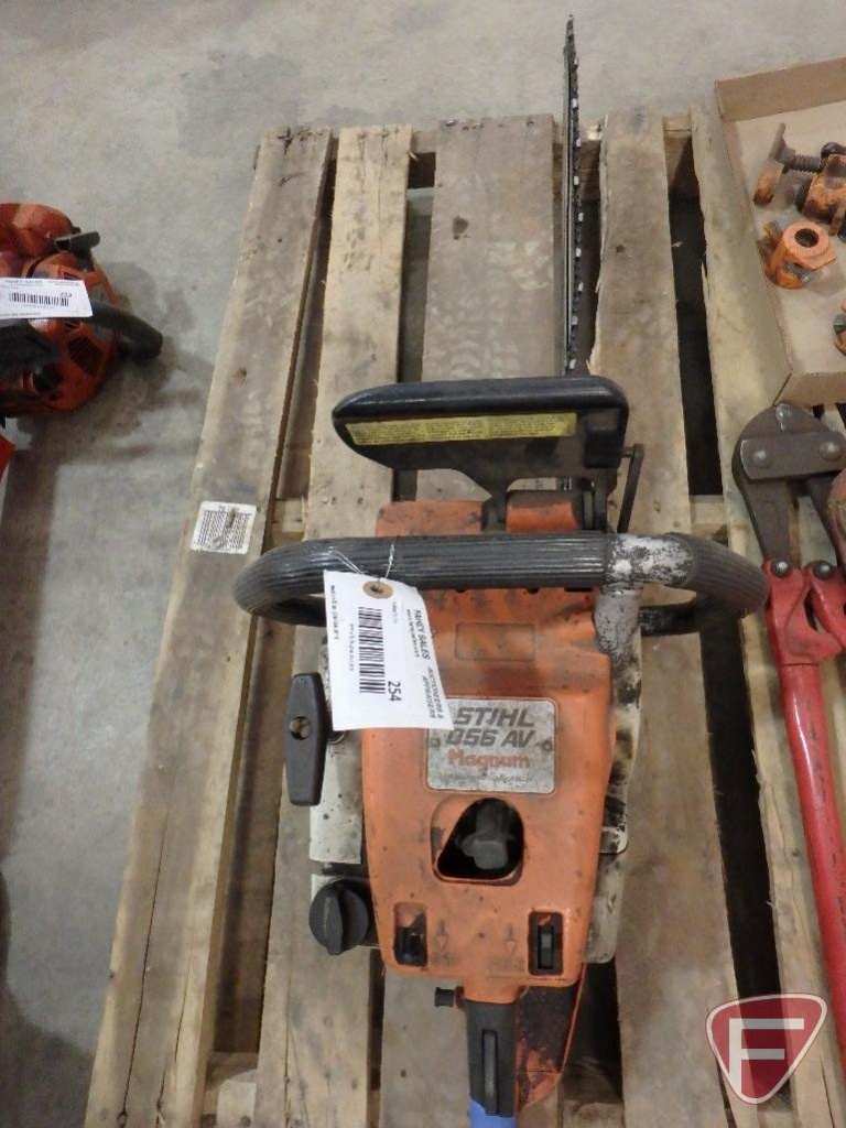 Stihl 056AV Magnum 2-cycle gas chainsaw 