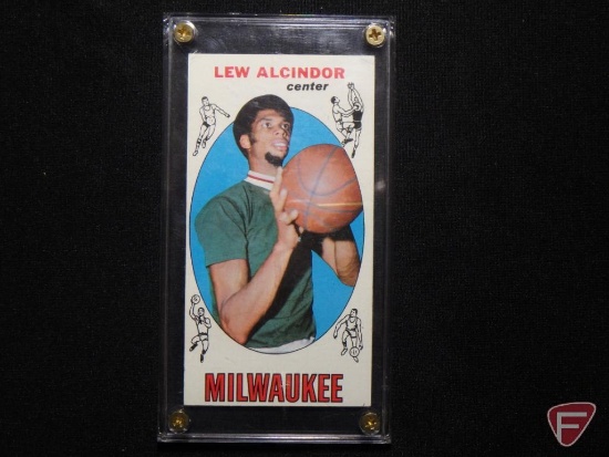 1969 Topps Tall Boy Lew Alcindor aka Kareem Abdul-Jabbar #25 Rookie Basketball Card