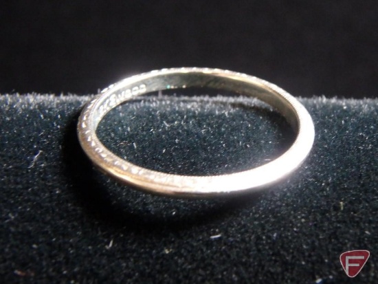 Ladies 18K White Gold 1.7mm wedding ring
