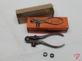 Lyman Ideal 310 Small reloading tool with box and #2/#15 shellholders