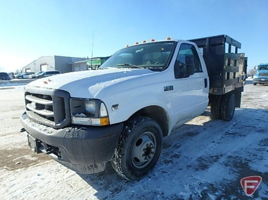 2002 Ford F-350 flatbed truck with lift gate, VIN # 1FDWF36L92EC96746