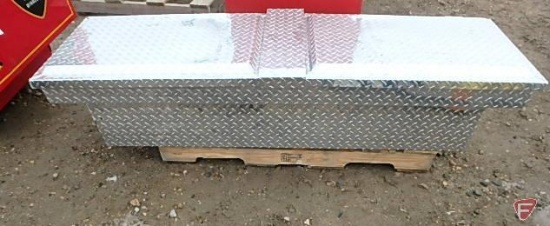 DZ aluminum diamond plate truck tool box