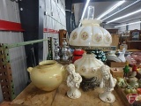 Vintage table lamp 28inH, (2) resin figurines, and ceramic vase from Dundee, IL. 4 pieces