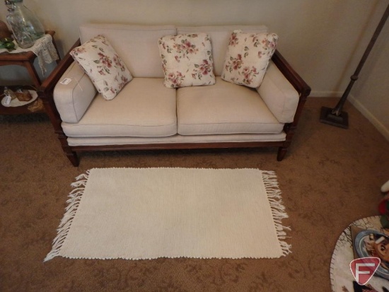 Love seat, approx. 56in; with rug