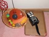 Kiti kat clock and cat toys