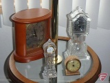 (4) clocks