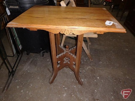 Wood occasional table, 29inx20in