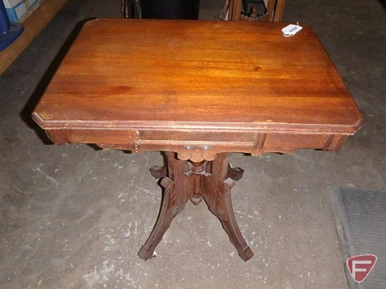 Wood occasional table, on wheels, 28inx20in