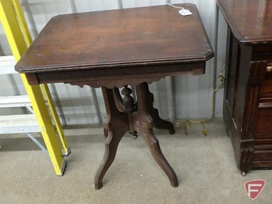 Vintage wood occasional table, 27inX21in. Table only, items on top not included.