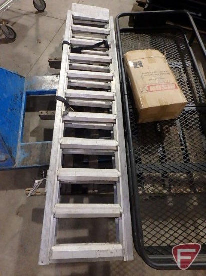 Aluminum tri-fold ramp, 65"L, (3) 14-1/2" sections