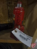 Big Red 8 ton hydraulic bottle jack