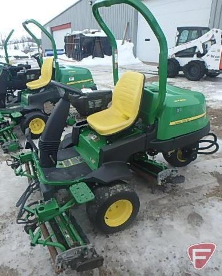 2013 John Deere 2500E tri-plex fairway mower, 3WD, 2,010 hrs showing, 11 blade reels