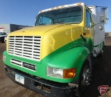 2002 International 4500/4700 LPX lawn care sprayer truck