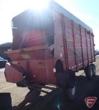 H & S XL-83 forage box, 12 ton gear, tandem axle, 12.5L x 15SL tires