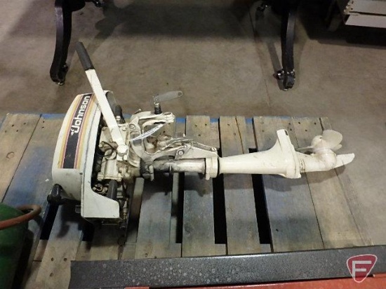 Johnson Seahorse 2hp outboard boat motor, snE5379956, model J2RC1B