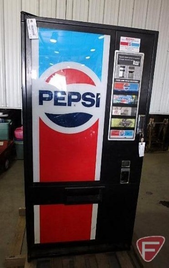 Vendo Company Pepsi branded pop/soda vending machine, outdoor, 115v, sn 2HF 012306