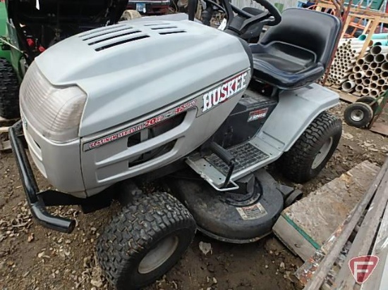 Huskee Platinum Series LE lawn tractor riding lawn mower with 42" deck,