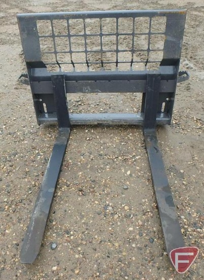 NEW Golden Swallow universal quick tach mount skid steer/skid loader pallet forks and frame, 4"x48"