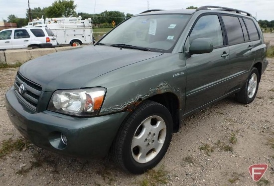 2004 Toyota Highlander Multipurpose Vehicle (MPV)