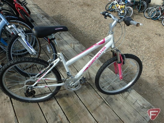 24" Youth Roadmaster pink/white bike/bicycle