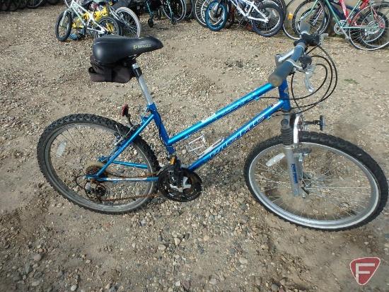 24" Youth Pacific blue bike/bicycle