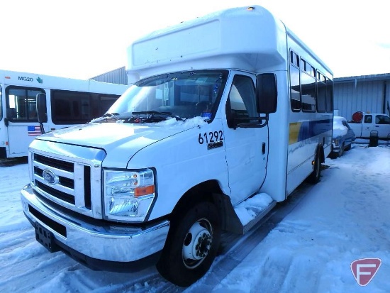 2014 Ford E-450 Super Duty Glaval Bus