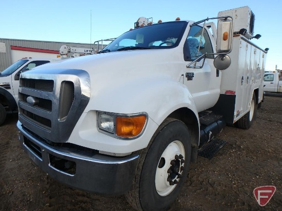 2009 Ford F-650 Service Body Truck with Crane