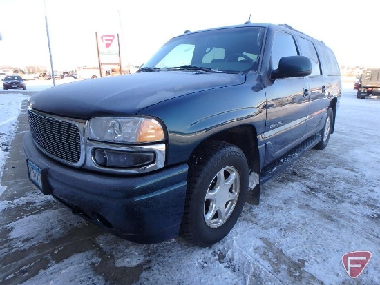 2005 GMC Yukon XL Multipurpose Vehicle (MPV)