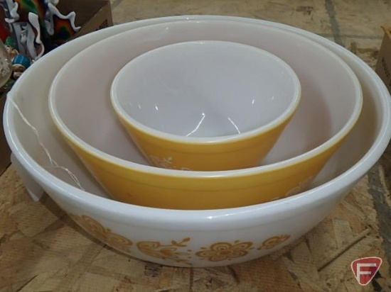 Pyrex 3pc bowl set