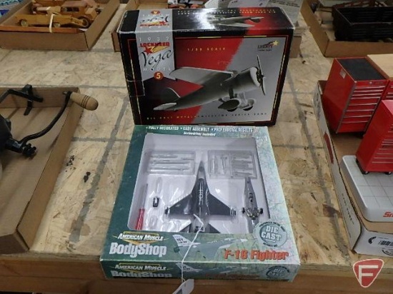 1932 Lockheed Vega model 5 1/32 scale plane bank and American Muscle F-16 Fighter die cast model