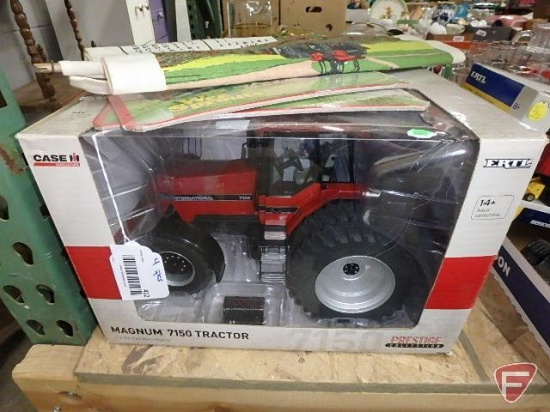 Magnum 7150 Prestige tractor Case IH, 1/16 scale, with (2) puzzles and cloth calendar
