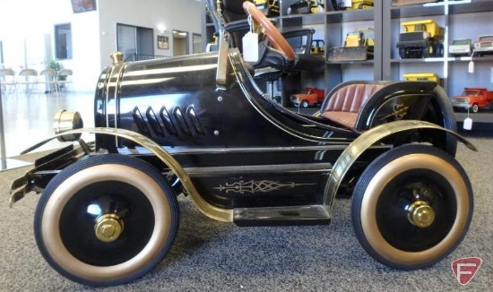 Classic Limited Edition pedal car