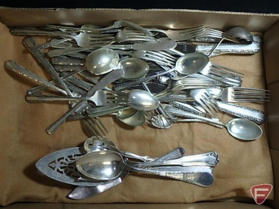 Towle Sterling Silverware Candlelight, 8-place setting: knives, spoons, forks, and extra pieces;