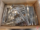 World No. 42 flatware butter knives