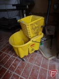Rubbermaid wringer mop bucket
