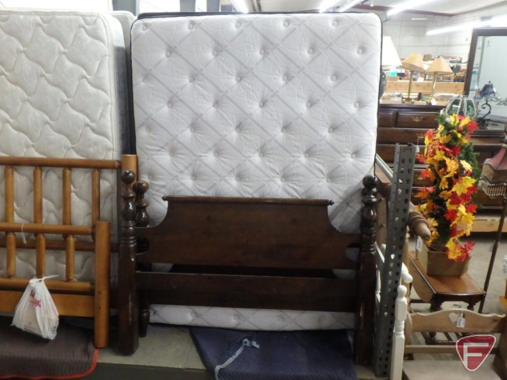 Showroom #142 - Many Unique Items