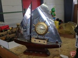 Wood/metal sailboat clock, electric, 18inHx18inW