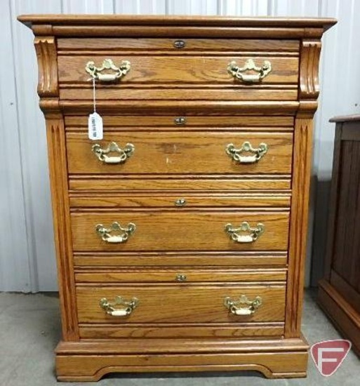 4 drawer wood dresser, 32"x19"x42"H